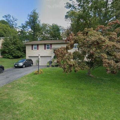 15 Bittersweet Dr, Hagerstown, MD 21740