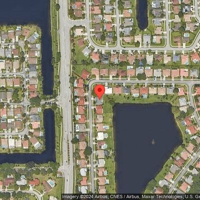 1520 W Oak Knoll Cir, Davie, FL 33324