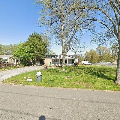 200 May Dr, Madison, TN 37115