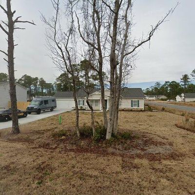 241 Fifty Lakes Dr, Southport, NC 28461