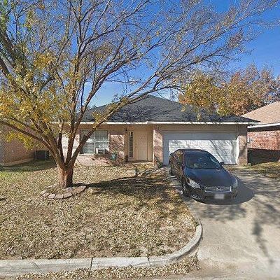 319 Texas Dr, Lake Dallas, TX 75065