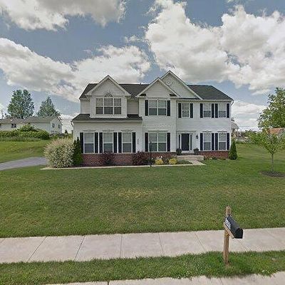 325 Greenfield St, Manchester, PA 17345