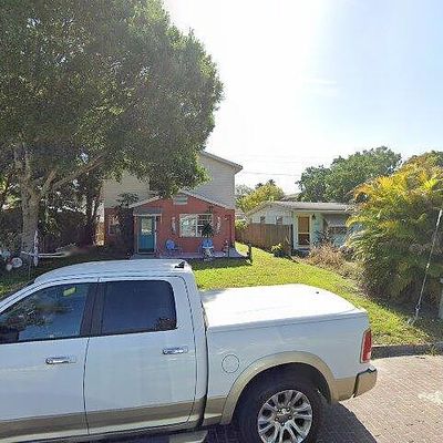 3032 56 Th St S, Gulfport, FL 33707