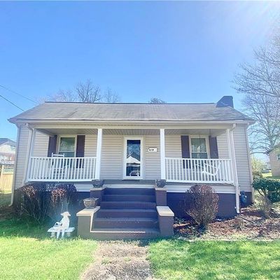 619 Alexander St, Statesville, NC 28677