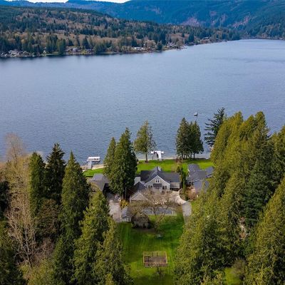 651 E Lake Samish Dr, Bellingham, WA 98229