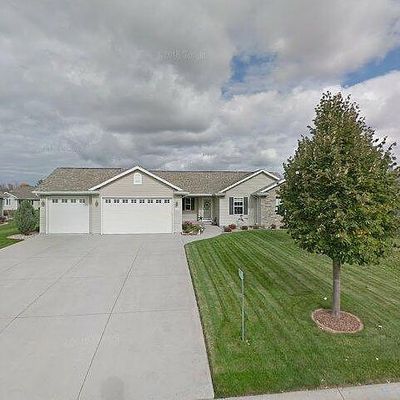 N1765 Schroeder Farm Dr, Greenville, WI 54942