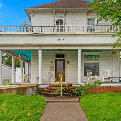 1016 E California St, Gainesville, TX 76240