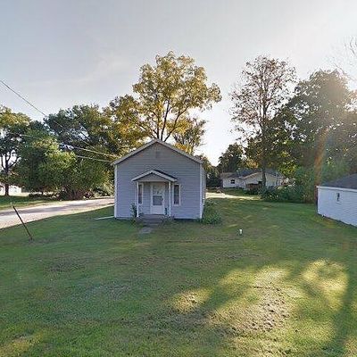 13 N Maple St, Rolling Prairie, IN 46371