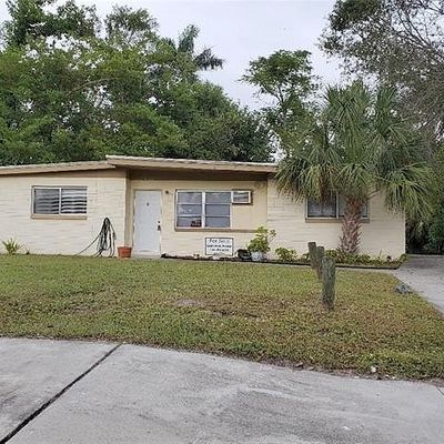 1308 Brookhill Dr, Fort Myers, FL 33916