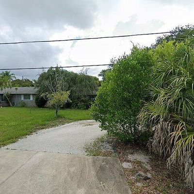 2001 Maderia Ave, Dunedin, FL 34698