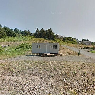 2028 Ne 56 Th Dr, Lincoln City, OR 97367