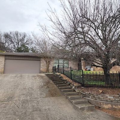 2212 San Jacinto Dr, Kerrville, TX 78028