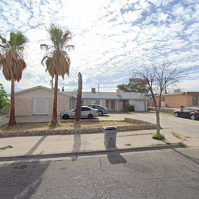 2212 Cumbre Negra St, El Paso, TX 79935