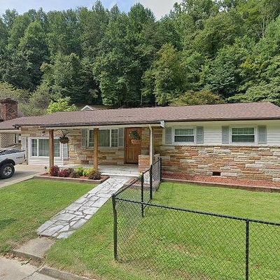 174 Hidden Valley Rd, Chapmanville, WV 25508