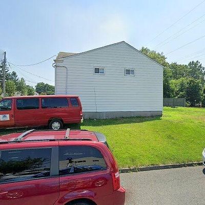 19 Campbell Dr, Parlin, NJ 08859