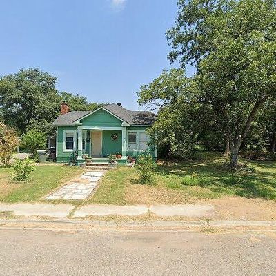 228 Martin St, Uvalde, TX 78801