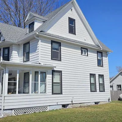 301 W Amelia St, Cassville, WI 53806