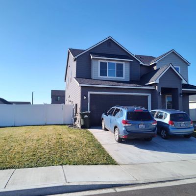 308 Emerald Ave, Grandview, WA 98930