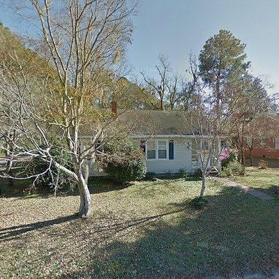 401 Cameron St, Lake Waccamaw, NC 28450