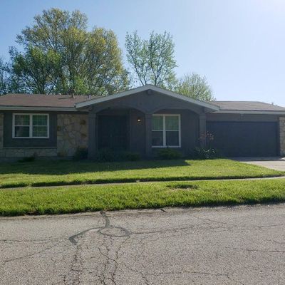 412 Woodrun Dr, Ballwin, MO 63021