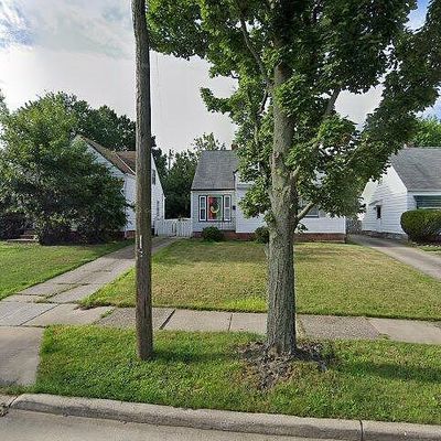 4220 Lambert Rd, Cleveland, OH 44121