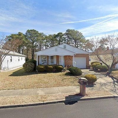 58 Innsbruck Dr, Toms River, NJ 08757