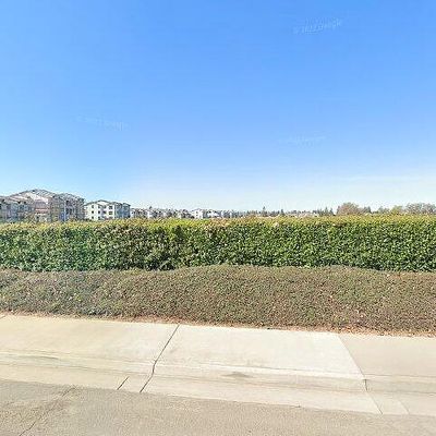 614 Lost River Ln, West Sacramento, CA 95605