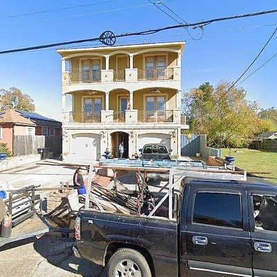 6225 Mandeville St, New Orleans, LA 70122