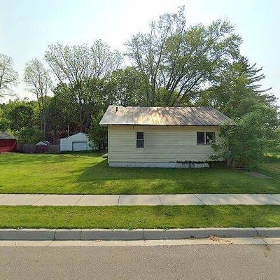 650 Spring St, Three Rivers, MI 49093