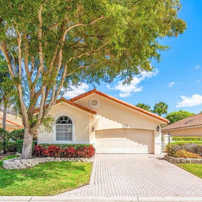 5072 Alencia Ct, Delray Beach, FL 33484