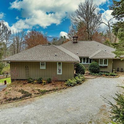 521 Azalea Ln, Cashiers, NC 28717