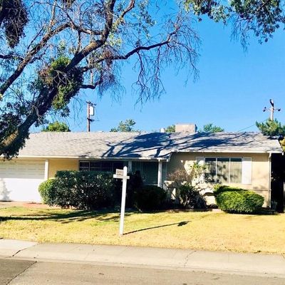 5536 Kermit Ln, Stockton, CA 95207