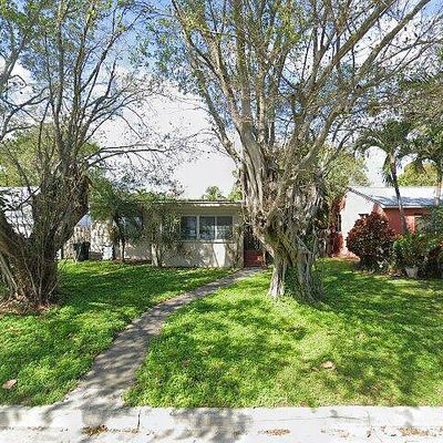 811 S Palmway, Lake Worth Beach, FL 33460