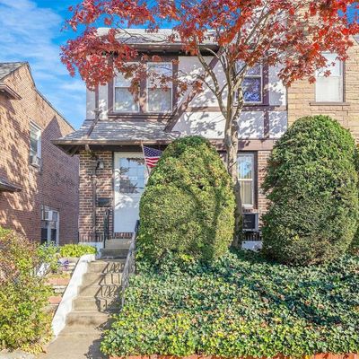 67101 Dartmouth St, Forest Hills, NY 11375