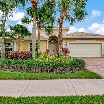 6747 Milani St, Lake Worth, FL 33467