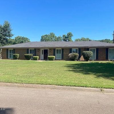 706 Alta Vista Dr, Greenwood, MS 38930