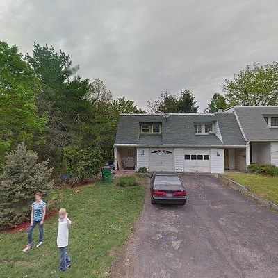1 Russet Rd, Poughkeepsie, NY 12601