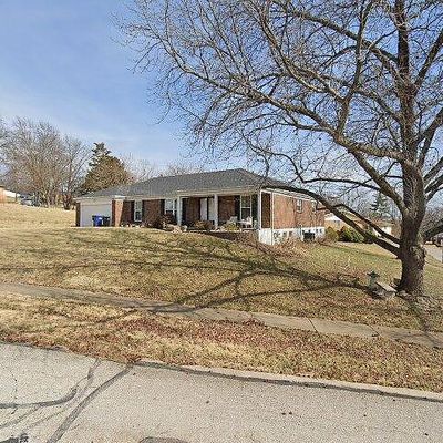 1 Zuider Zee Ct, Ballwin, MO 63011