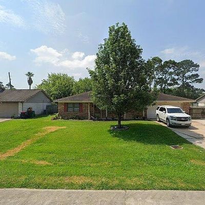 10022 Pinehurst St, Baytown, TX 77521