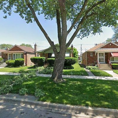 10047 S Hoxie Ave, Chicago, IL 60617