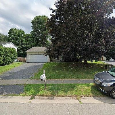 101 Beacon Hills Dr N, Penfield, NY 14526