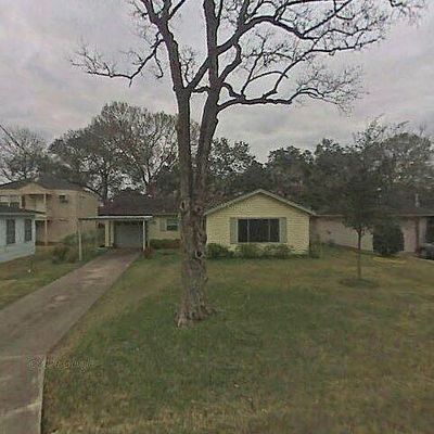 1017 S Booth Ln, Alvin, TX 77511