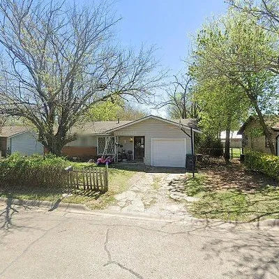 1017 Williams Ave, Cleburne, TX 76033