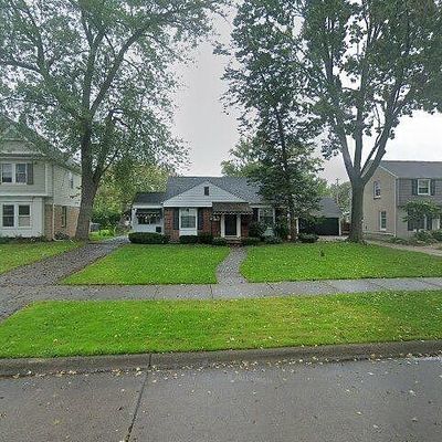 1108 Roslyn Rd, Grosse Pointe Woods, MI 48236