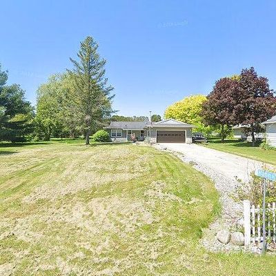 11120 Sunset Dr, Perrinton, MI 48871