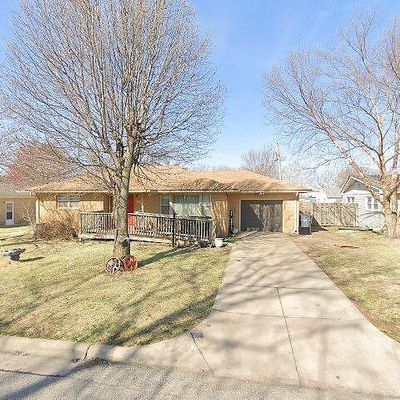 1113 Harrison St, Newton, KS 67114