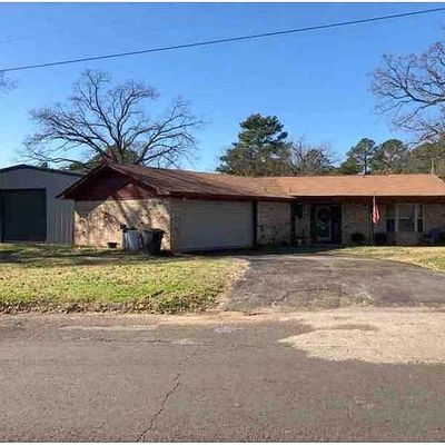 1115 N Lynn St, Gladewater, TX 75647