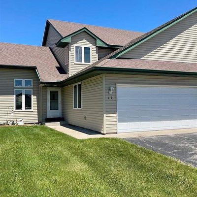 112 Tanager Rd, Mankato, MN 56001