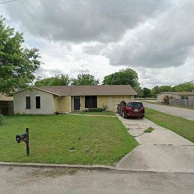 1125 Spruce St, Seguin, TX 78155