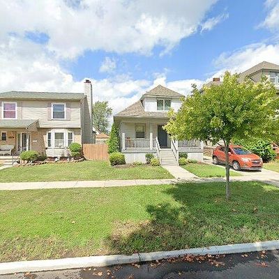 1126 Maple St, Wyandotte, MI 48192